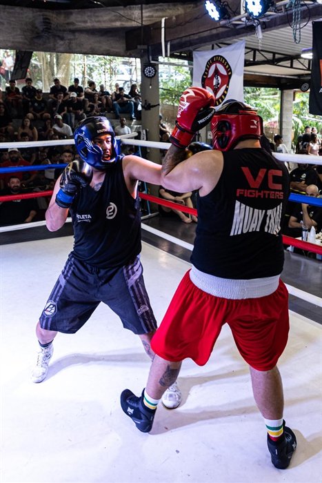 Paulo Henrique (Japa), professor da Vortex Combat, competindo no boxe — foto 1 de 4